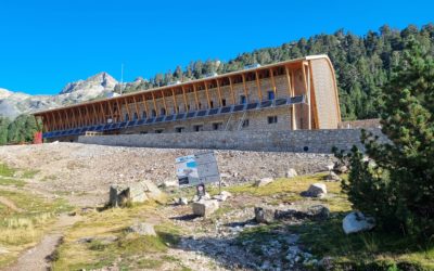 UNE NOUVELLE INSTALLATION PHOTOVOLTAÏQUE DU SDE65 SUR LE REFUGE DU MARCADAU (CAUTERETS)