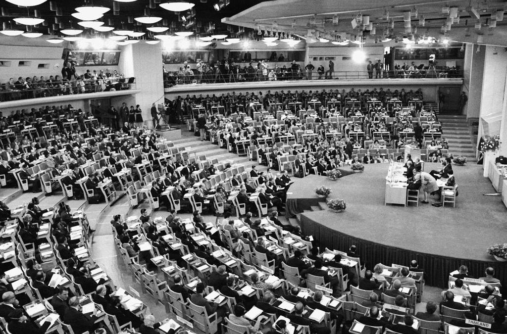 UN ANNIVERSAIRE ETOUFFANT : IL Y A 50 ANS, LE SOMMET DE STOCKHOLM  