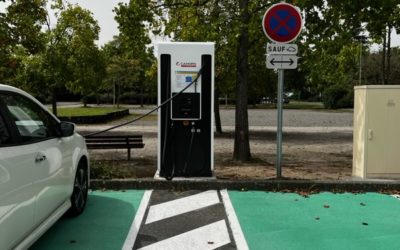 NOUVELLE BORNE DE CHARGE RAPIDE en service devant le PARC DES EXPOSITIONS